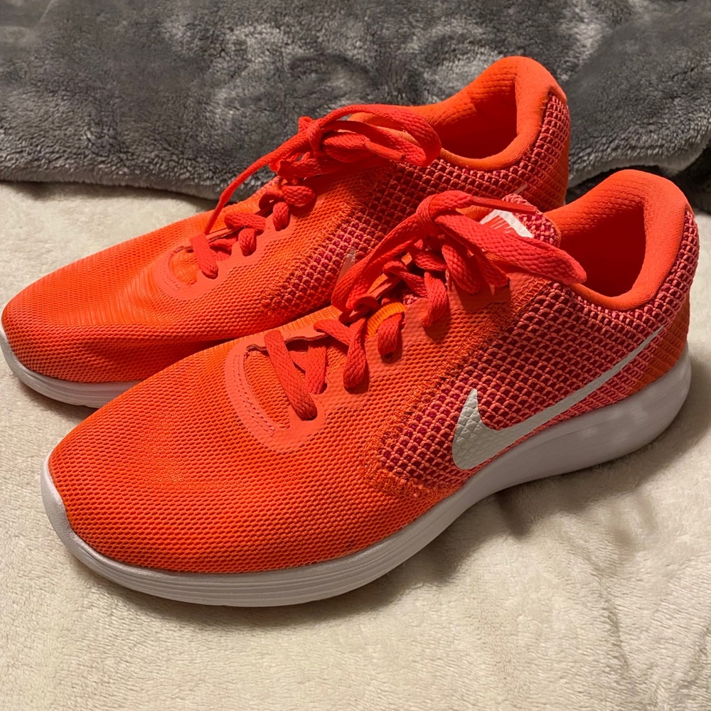 Nike Revolution 3 Sneakers